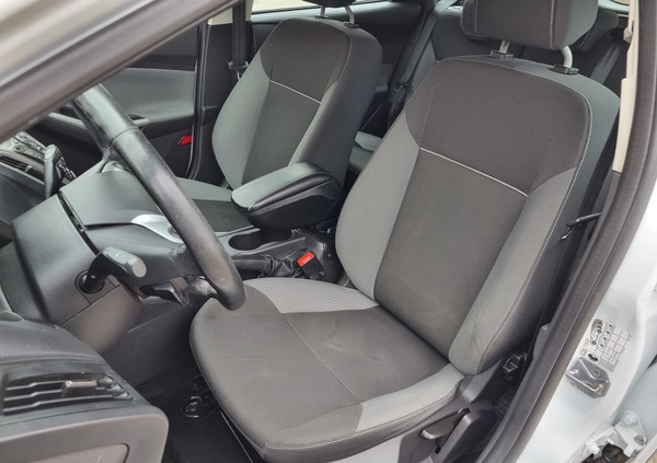 Ford Focus cena 15000 przebieg: 300000, rok produkcji 2012 z Poznań małe 407